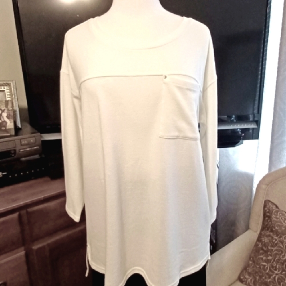 Just in! NWT! Calvin Klein Jeanswear Sz Large